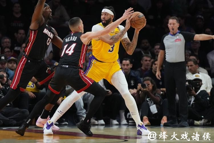 詹姆斯29分浓眉仅8分 热火大胜湖人41分创纪录